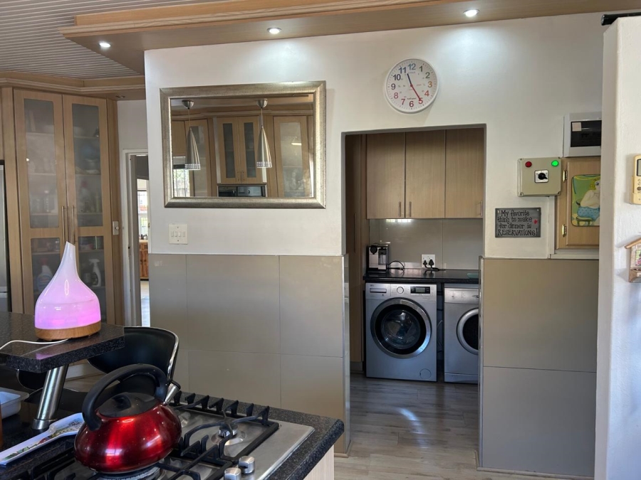 4 Bedroom Property for Sale in Azalea Park Eastern Cape